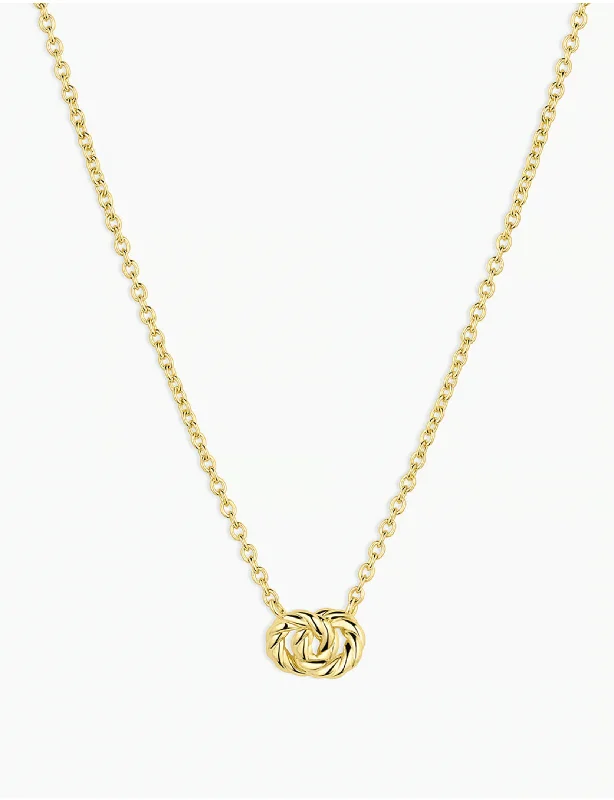 CrewneckvibeCrew Interlocking Necklace, Gold