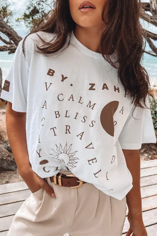 Minimalist T-ShirtsZah Vacay Club Tee White