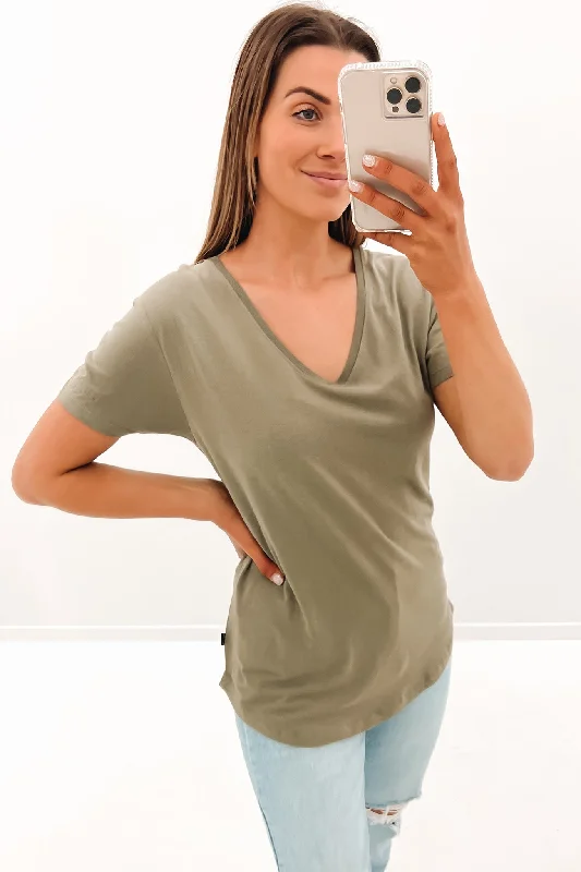 Minimalist T-ShirtsZuri Tee Khaki